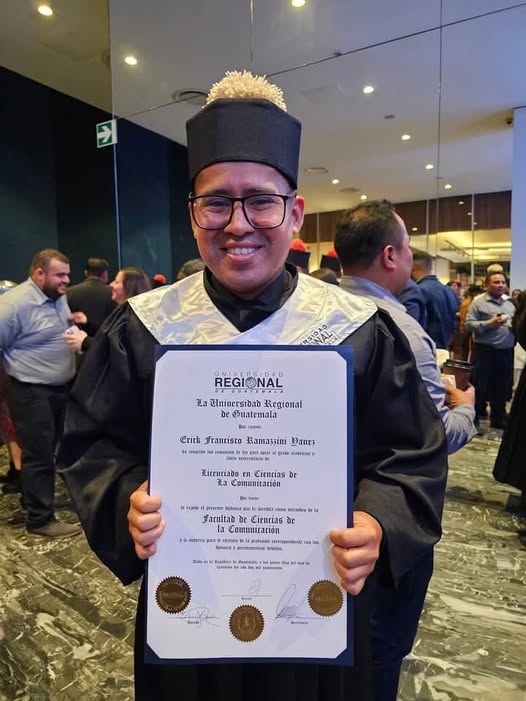 VILLANOVANO DESTACADO SE GRADUÓ DE LA UNIVERSIDAD.